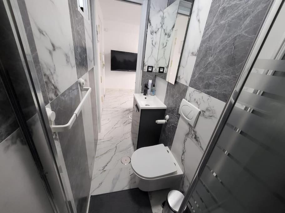 Las Canteras New 2 Bedrooms Flat At The Beach Parking Optional Las Palmas de Gran Canaria Zewnętrze zdjęcie